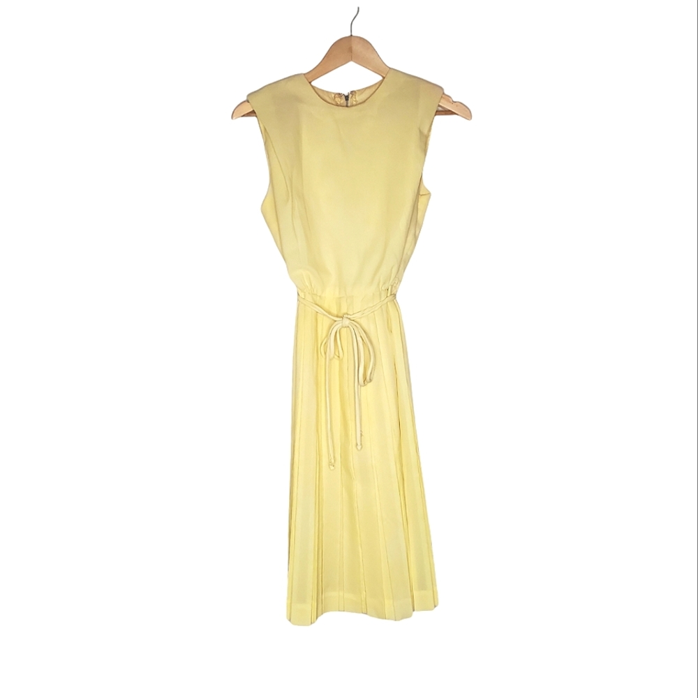 Dandelion Breeze Pastel Yellow Sleeveless Pleated Vintage 60s Dress - Picture 1 of 16